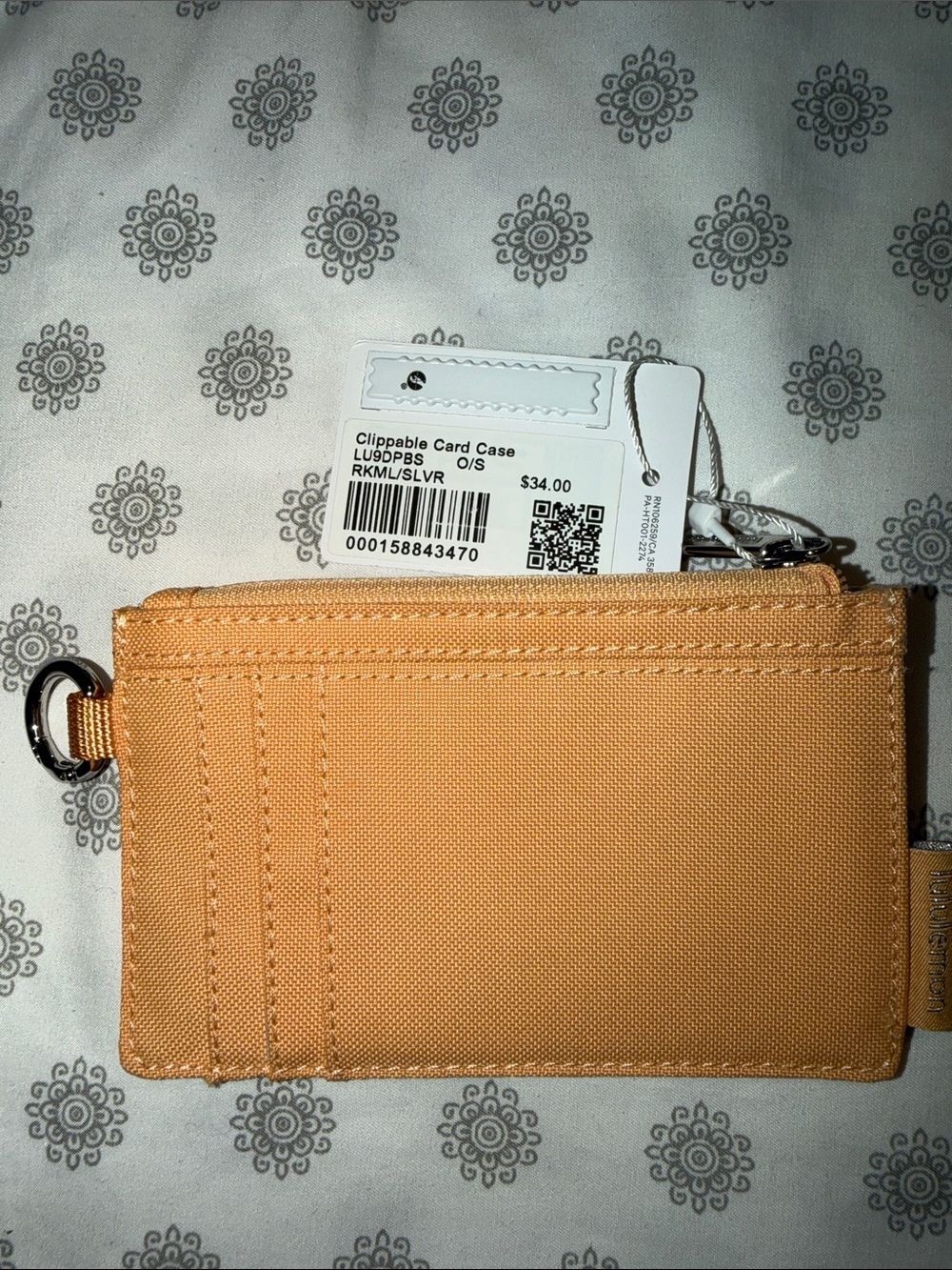 NWT lululemon athletica Rock Melon Clipable Card Case